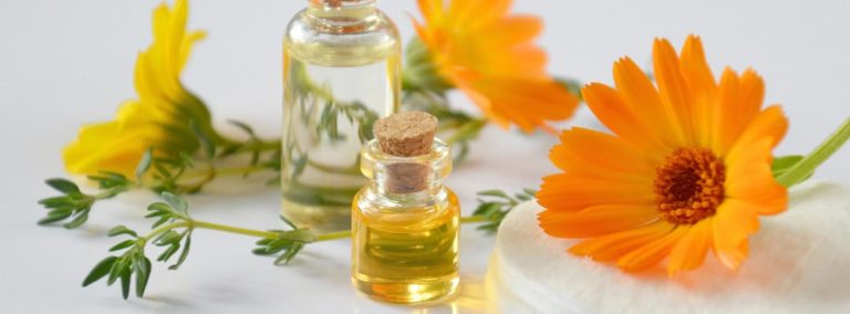 huiles essentielles et fleurs