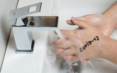 Pourquoi gel hydro-alcoolique et savons sont complémentaires contre les virus ?